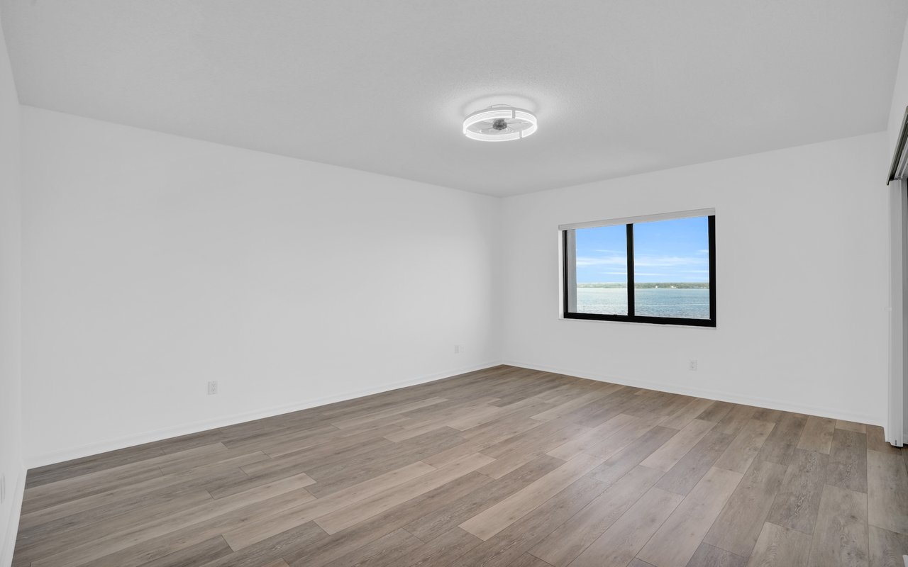 1925 Clifford St #1102