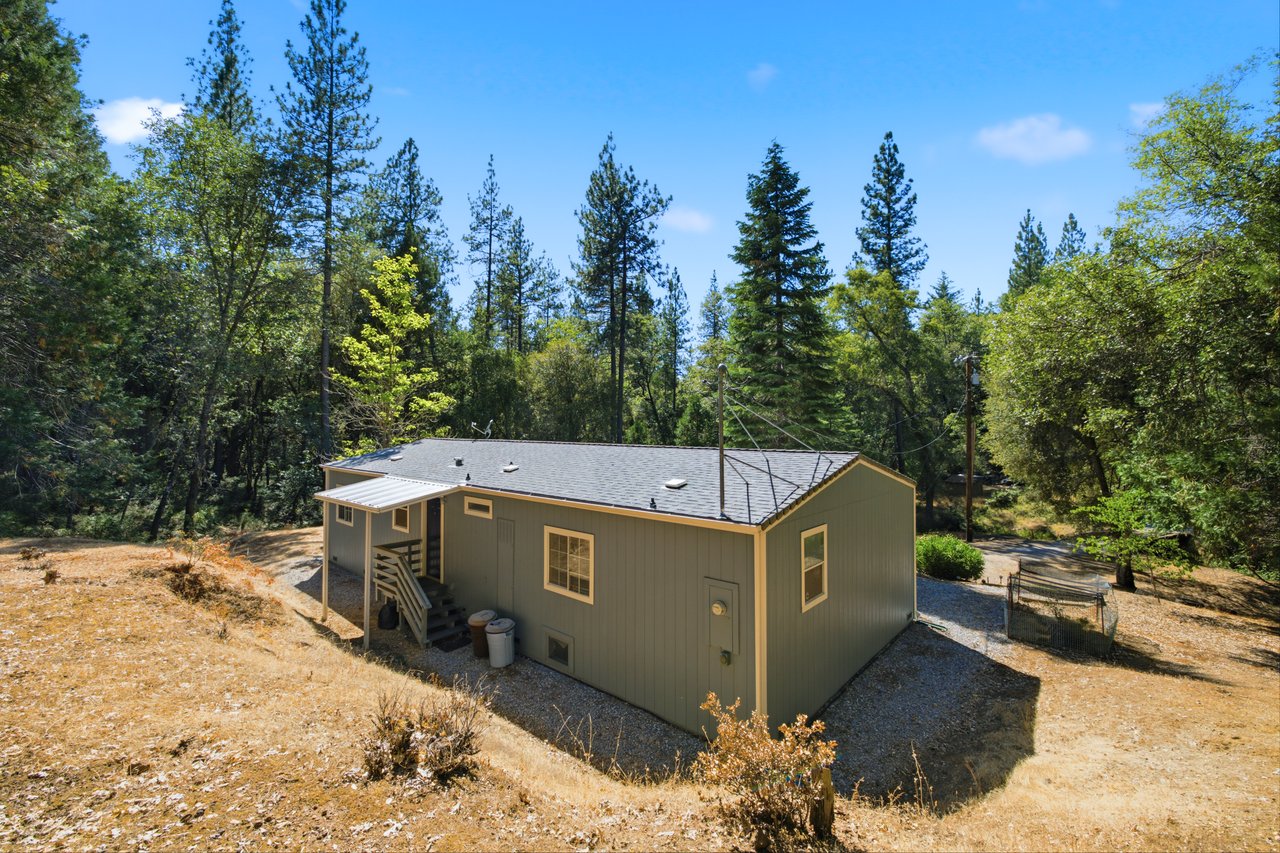 5281 Hidden Hollow Dr 