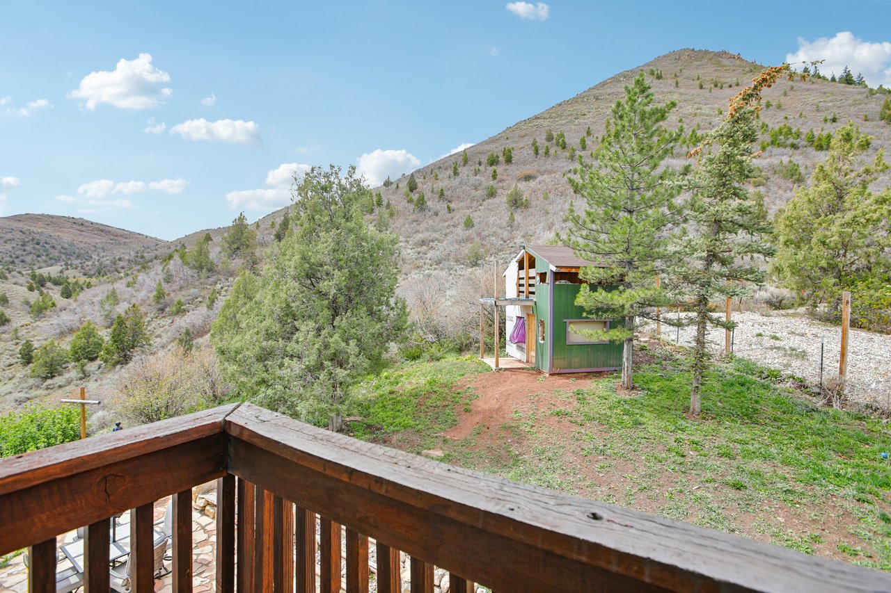 1538 Country Cir