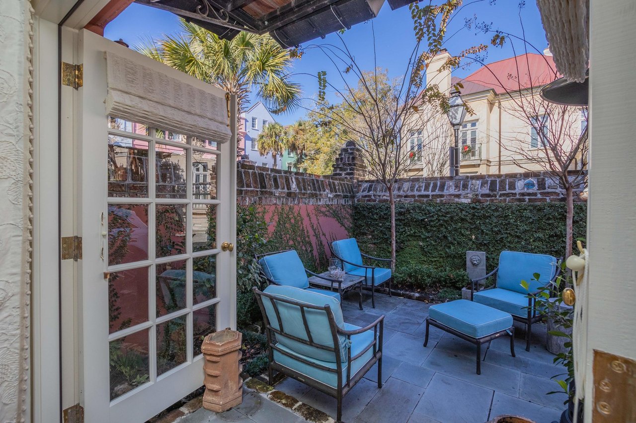 38 N Adgers Wharf