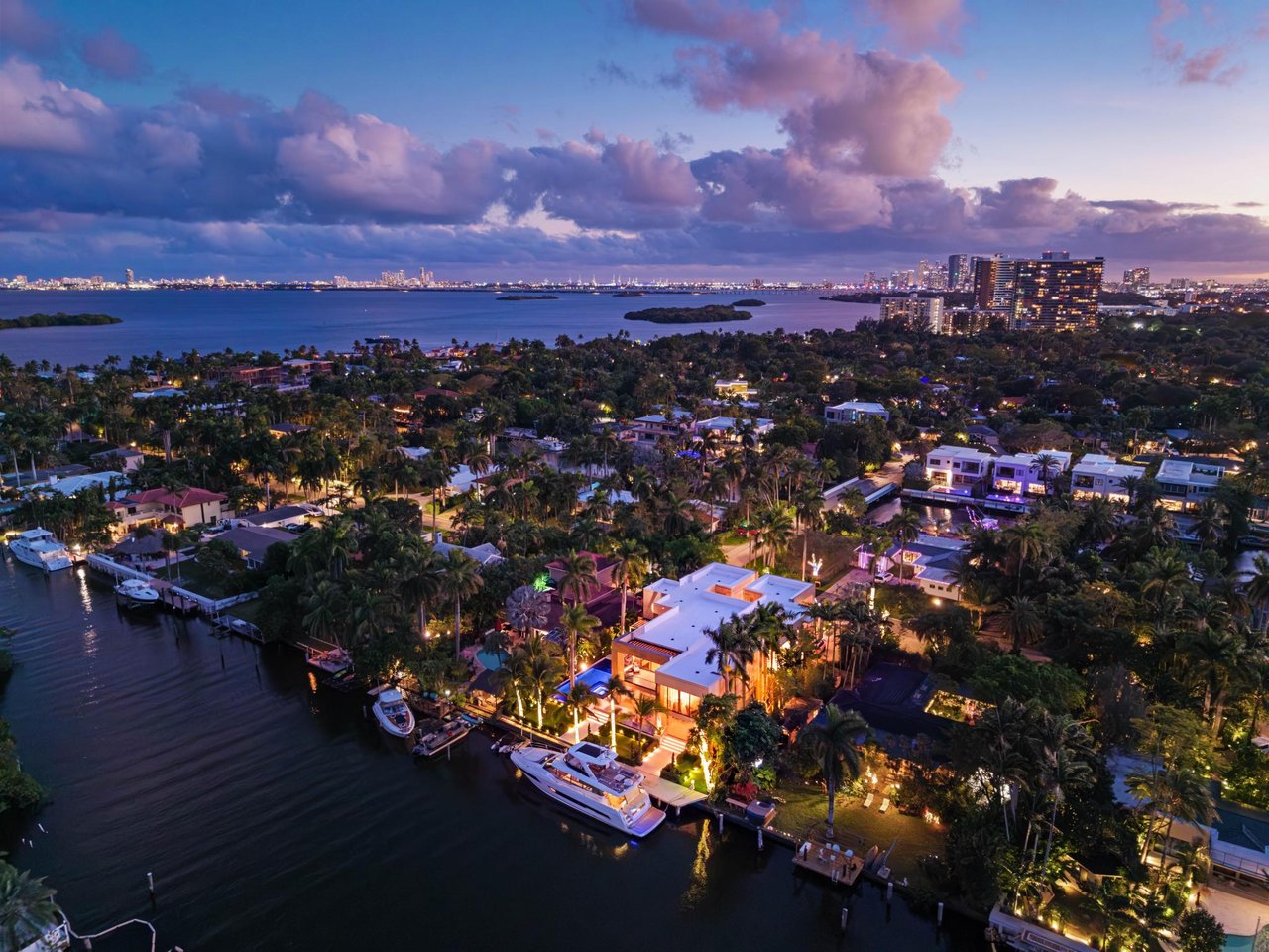 905 Belle Meade Island Dr