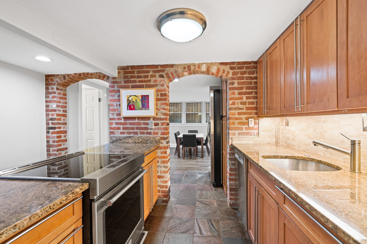 1726 17th St NW, Unit B1