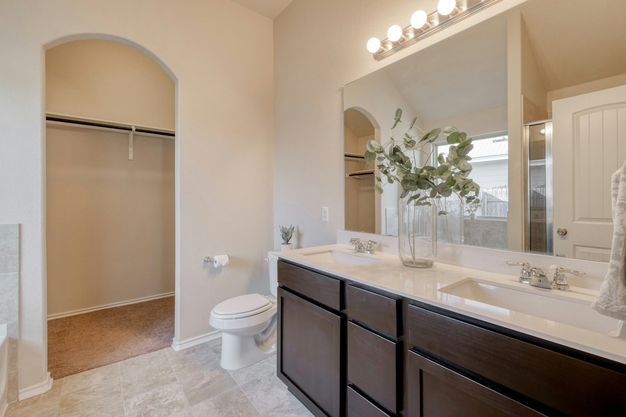 Rare Cul-de-Sac Gem in Manor – With No Neighbor on One Side and Access to HOA-owned Greenspace Right Outside Your Doorstep!