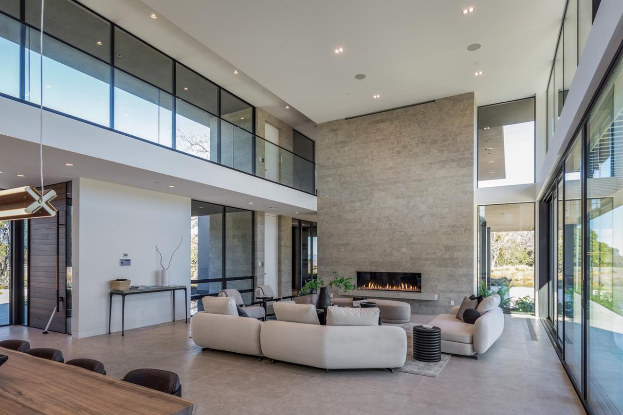 40 Firethorn Way
