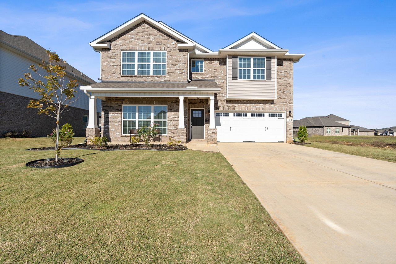 Modern Luxury Meets Spacious Comfort – 5BR/3BA Home