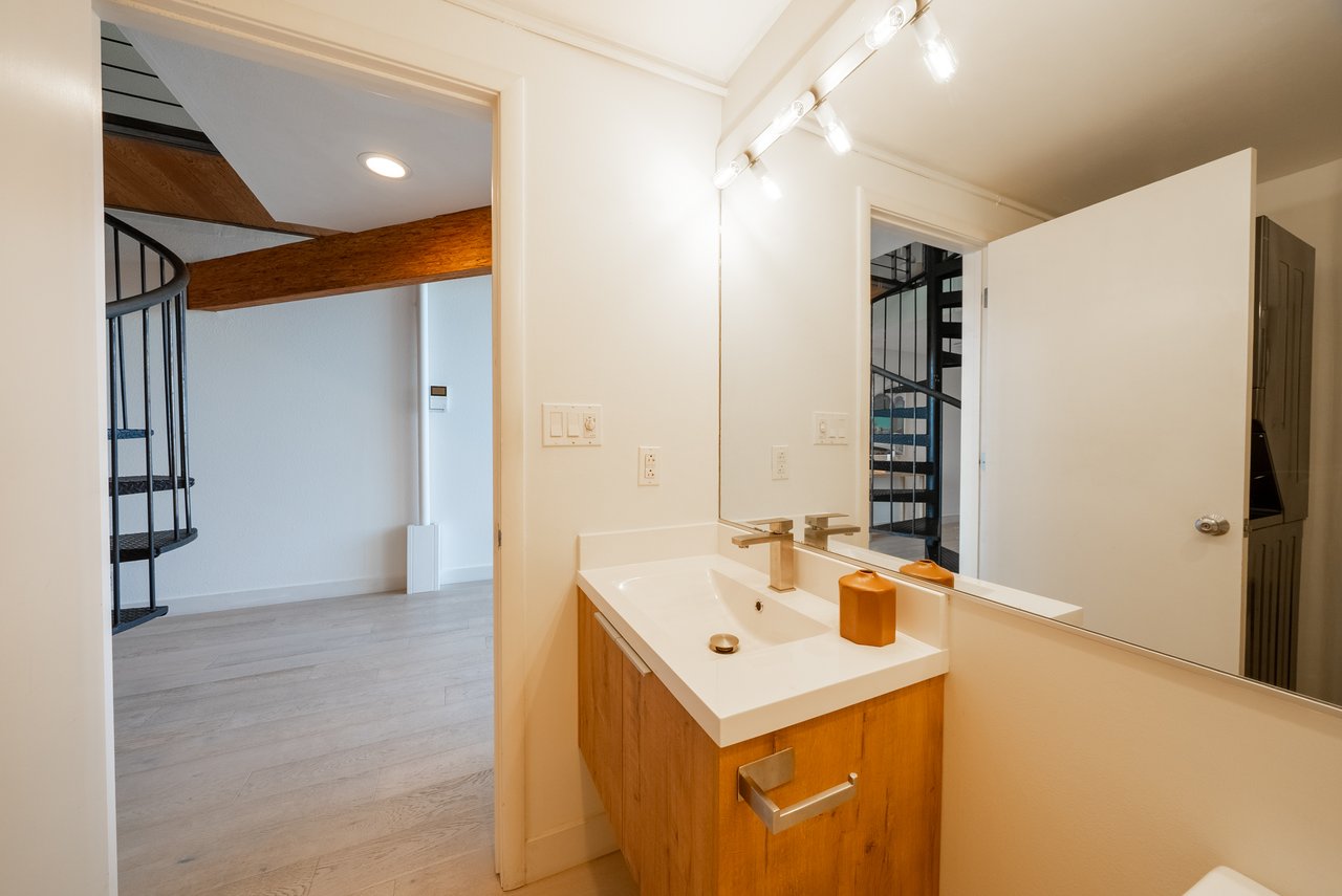 2301 Harrison St #203