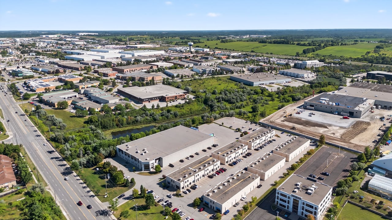 5 - 16945 Leslie St, Newmarket