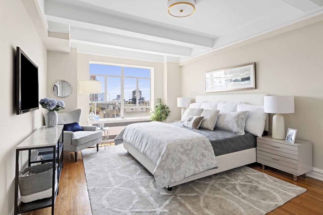 565 West End Avenue 19B