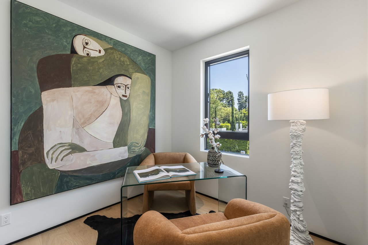 Luxury Gated Villa w/ Pool, Spa & Designer Interiors