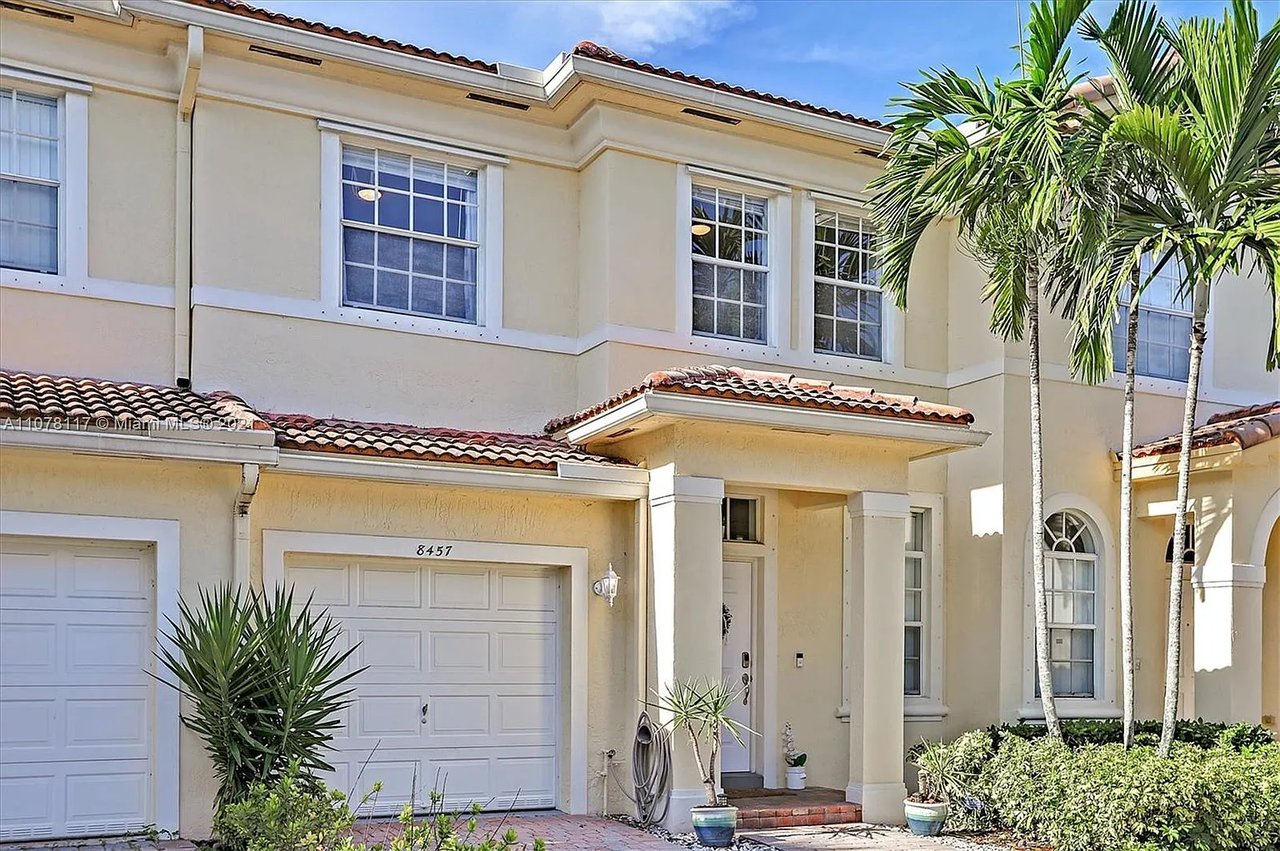8457 SW 25th Ct