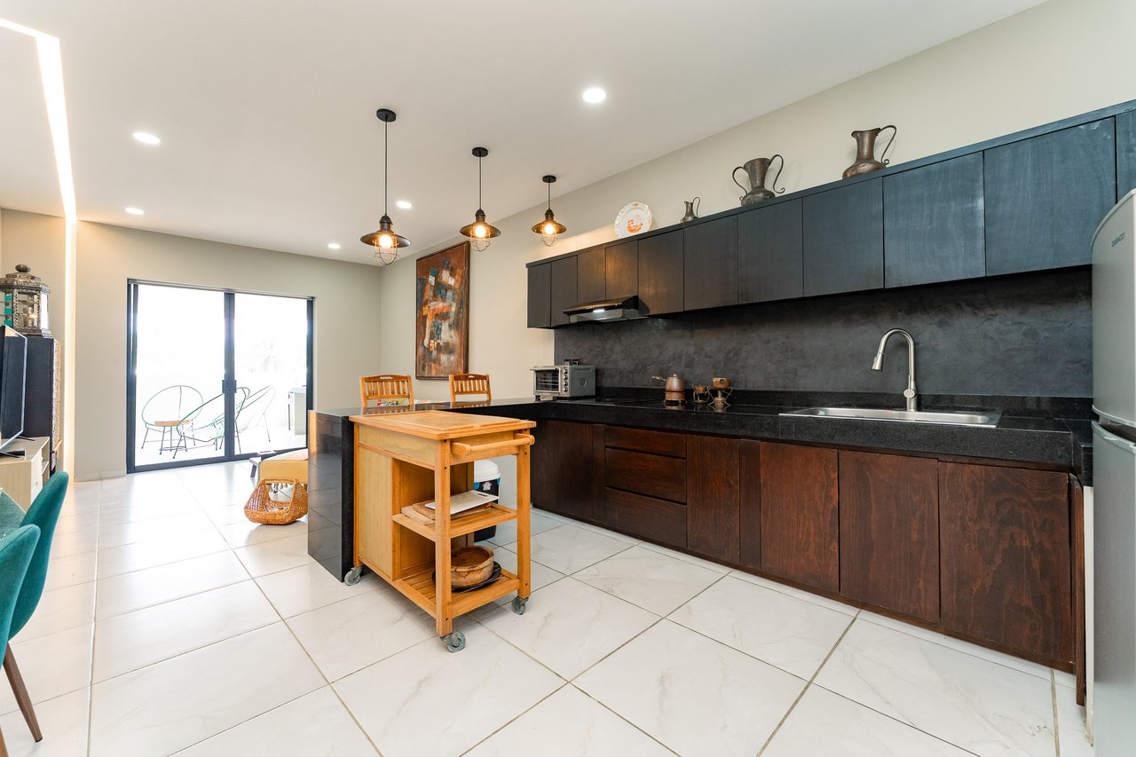 2 Bedroom, Condo, Downtown Condo