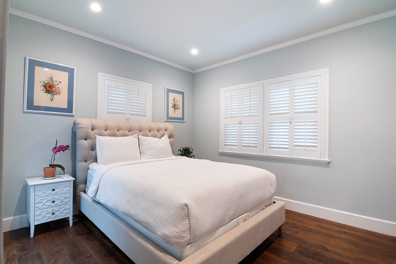 Sanctuary Paradise, N Citrus Ave, 90036