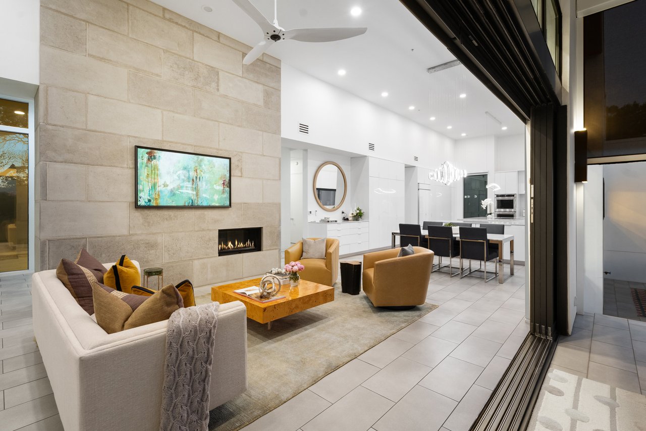 Modern Masterpiece in West Lake Hills