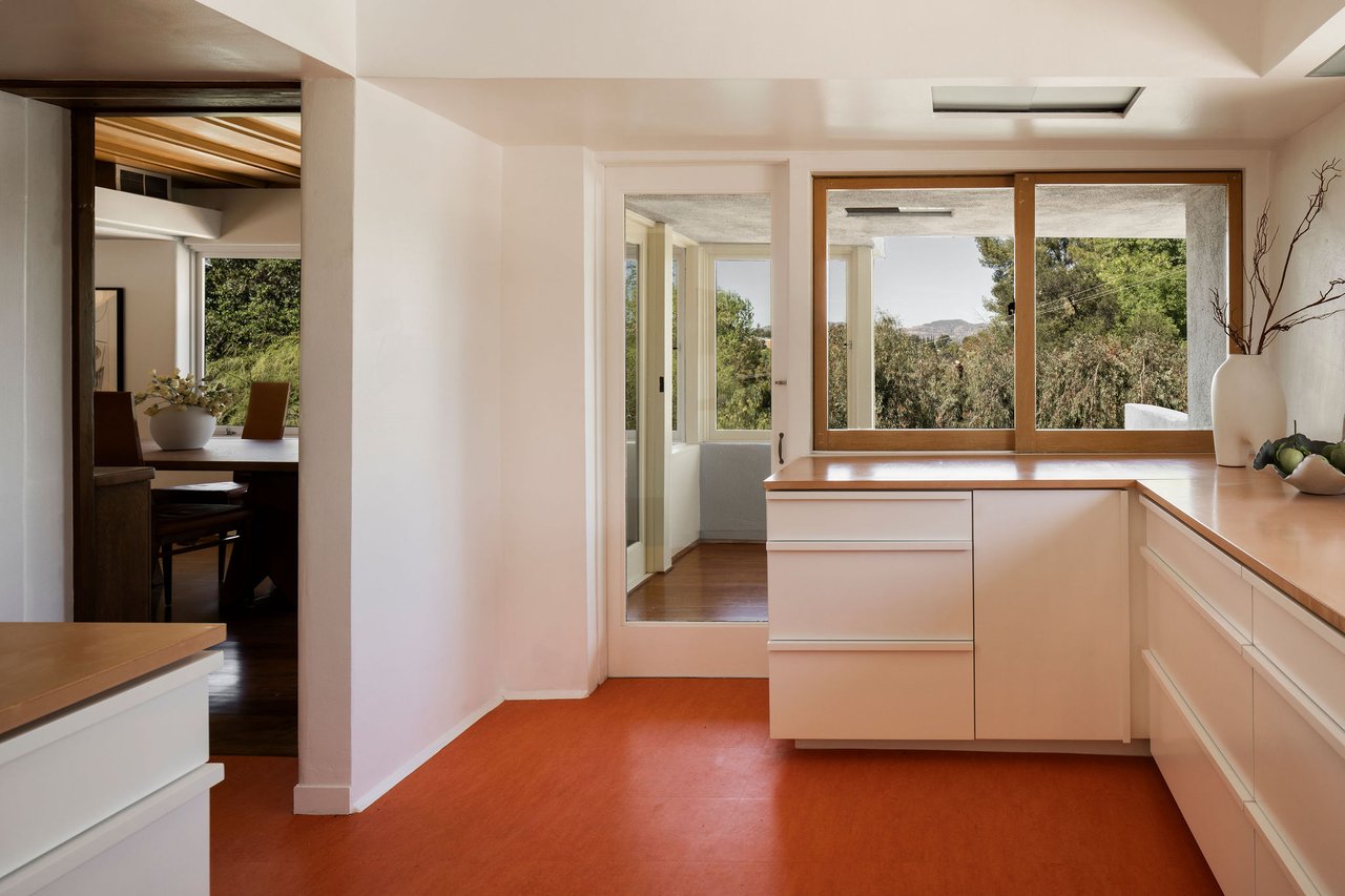 The Van Dekker House, Master architect R. M. Schindler