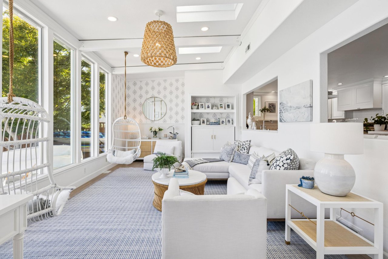 427 Riviera Circle