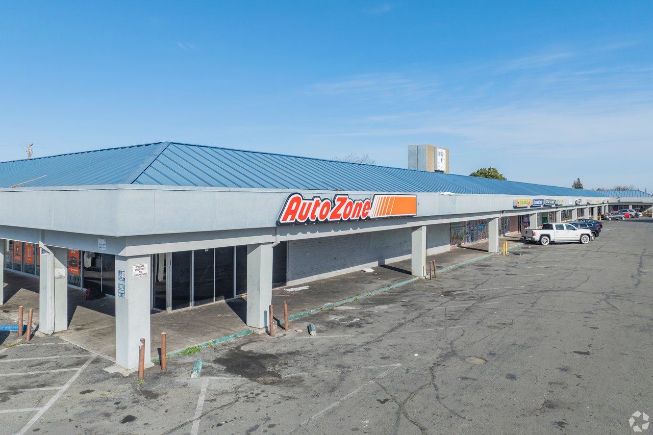 7.0% CAP Rate AutoZone-Anchored Retail Center