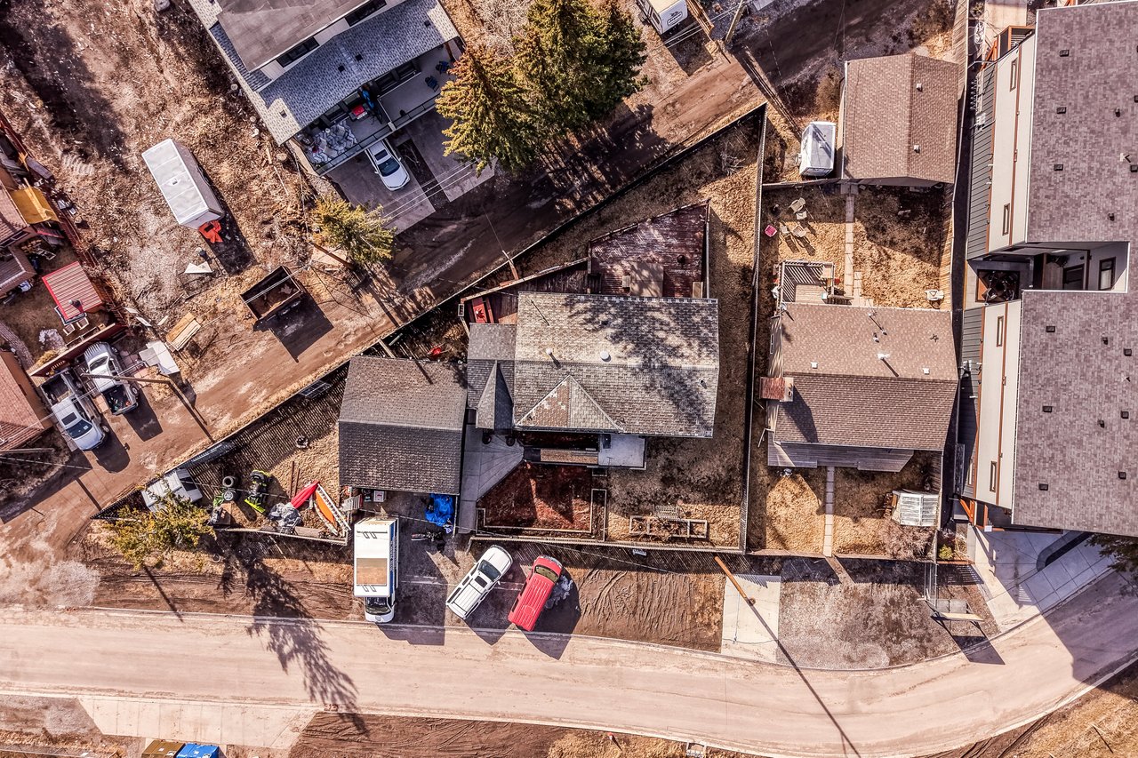 1405 & 1409 Mountain Avenue