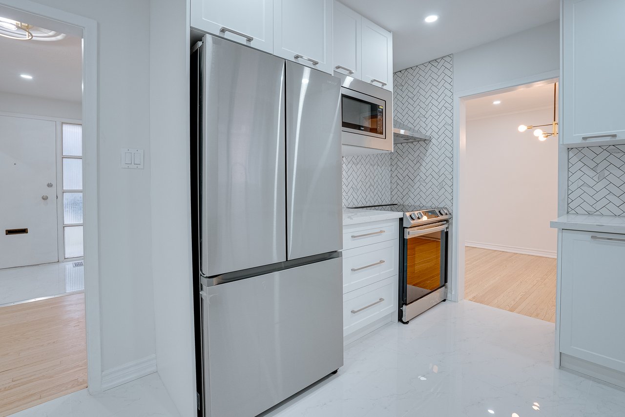 25 Karen Road Unit: Upper