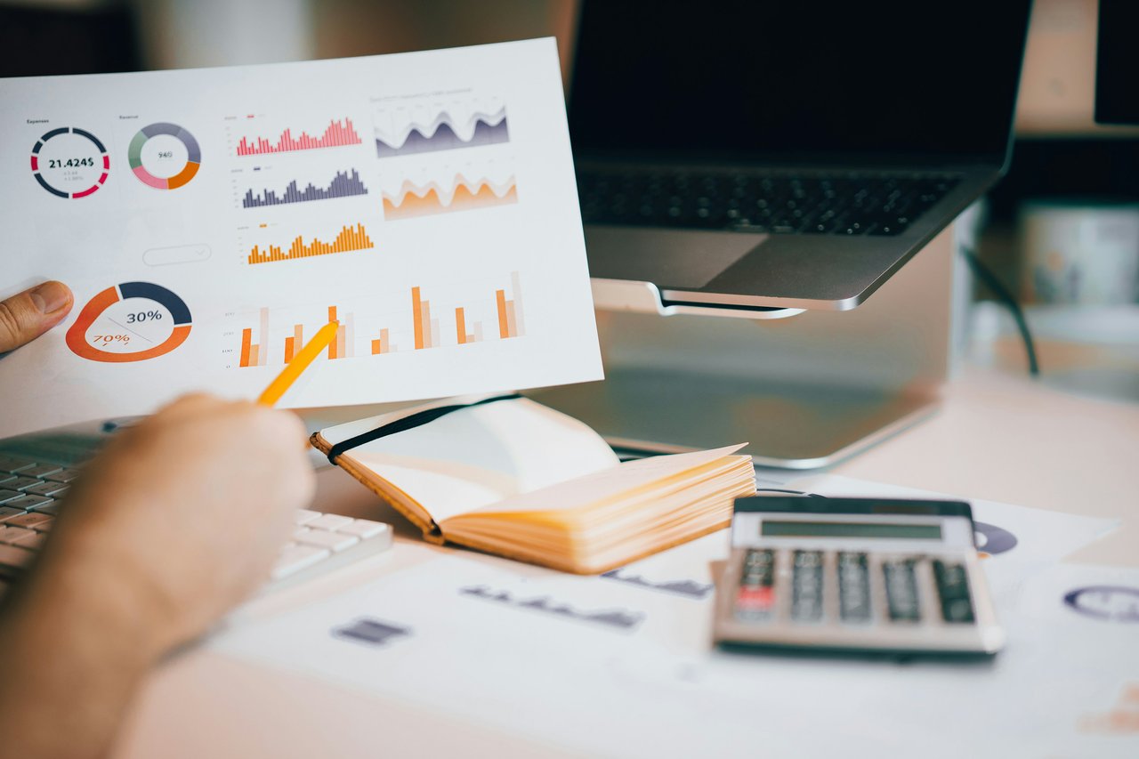 Zillow Can’t Price Your Home—Here’s What a CMA Does (and Why It Matters)