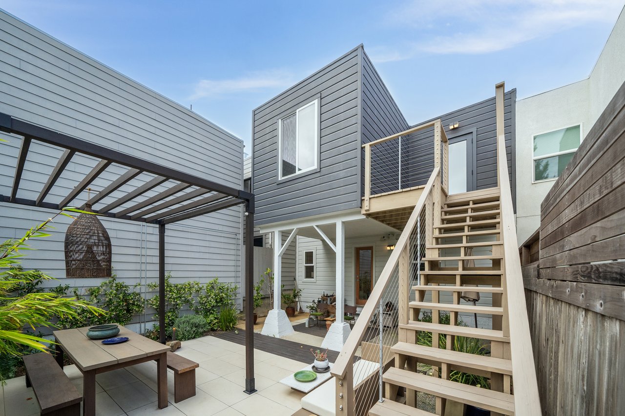 1515 Van Dyke Avenue