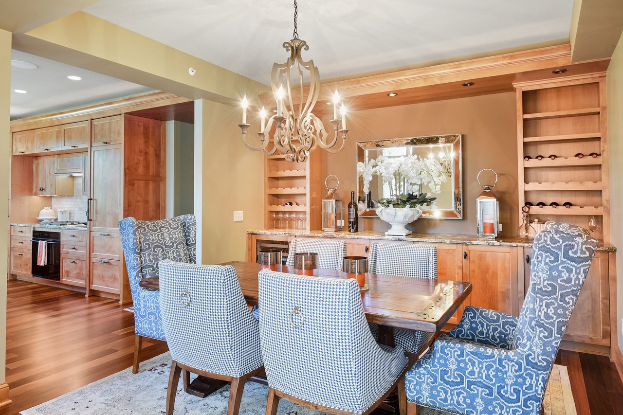 230 Manitoba Ave S, #210, Wayzata