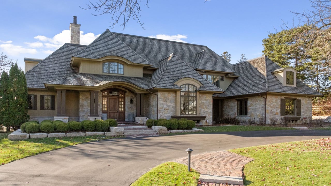 * UNDER CONTRACT * 5208 Dundee Road, Edina