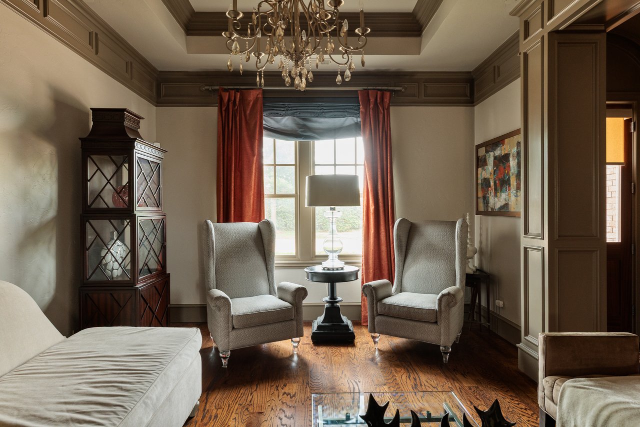 Front window in Kevin Durant former Oklahoma City townhome in Deep Deuce