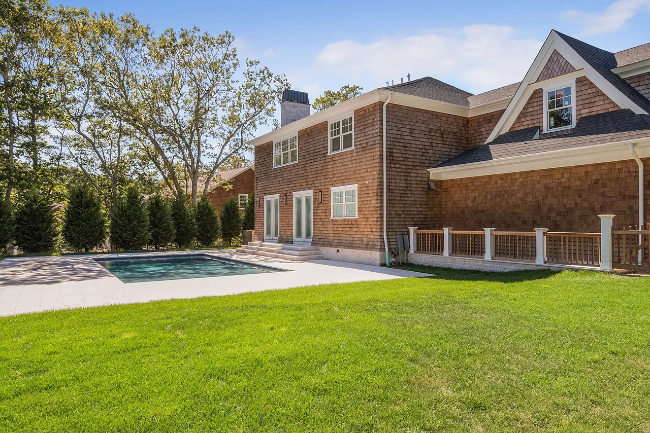 74 Sandy Hollow Rd