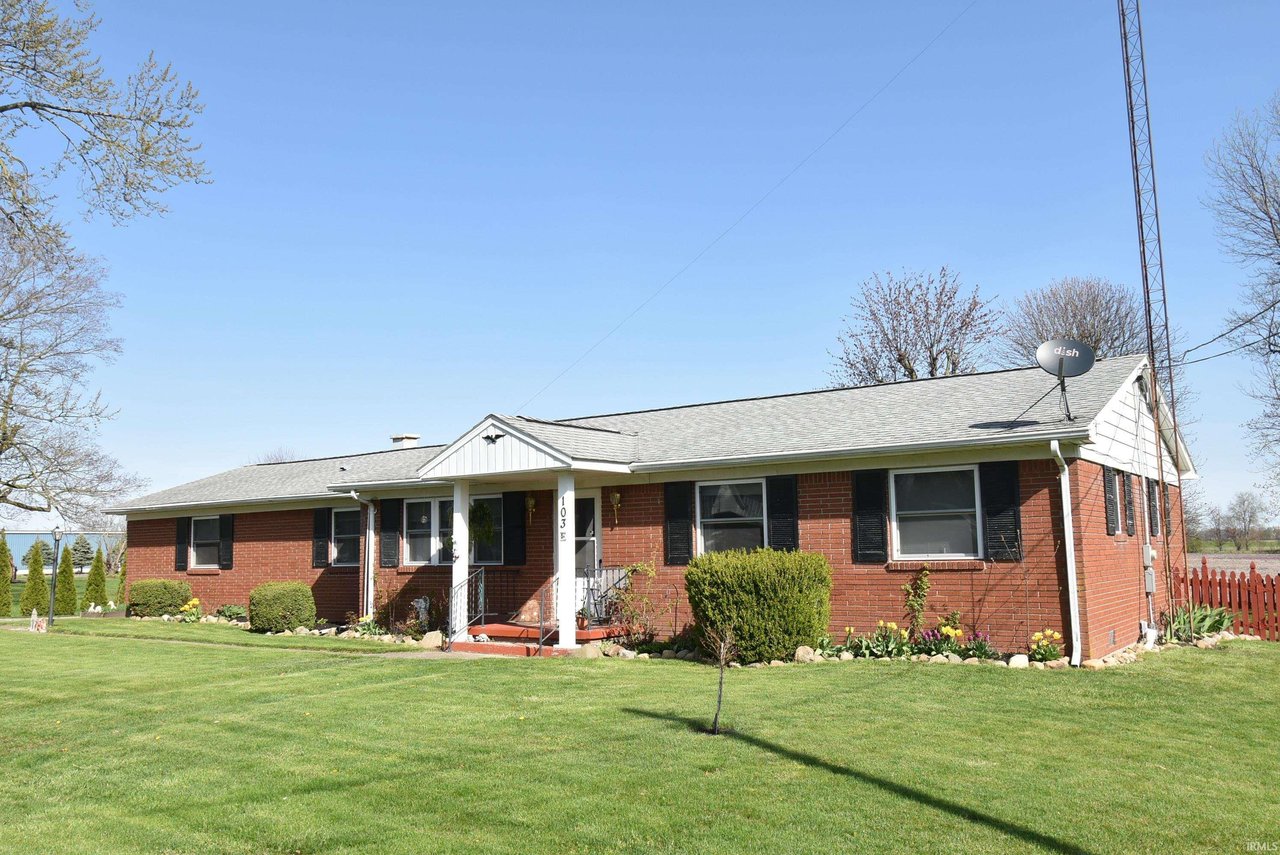 103 E Mauzy St
