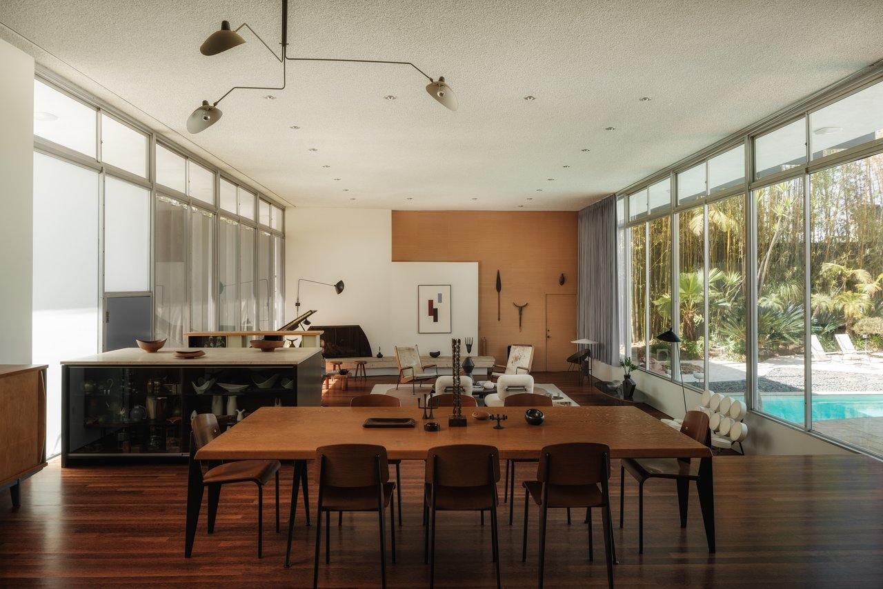 1911 La Mesa Dr