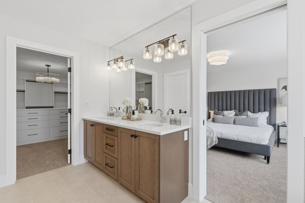 378 Bessborough Drive SW