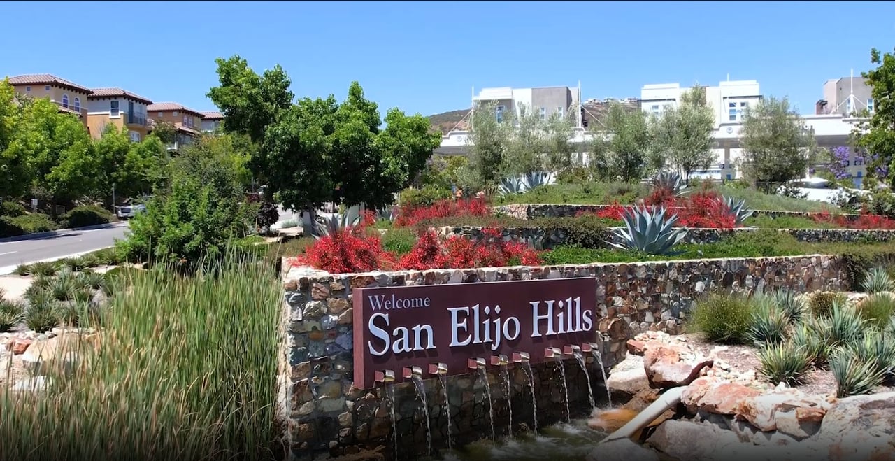 868 Hailey Ct. San Marcos 92078
