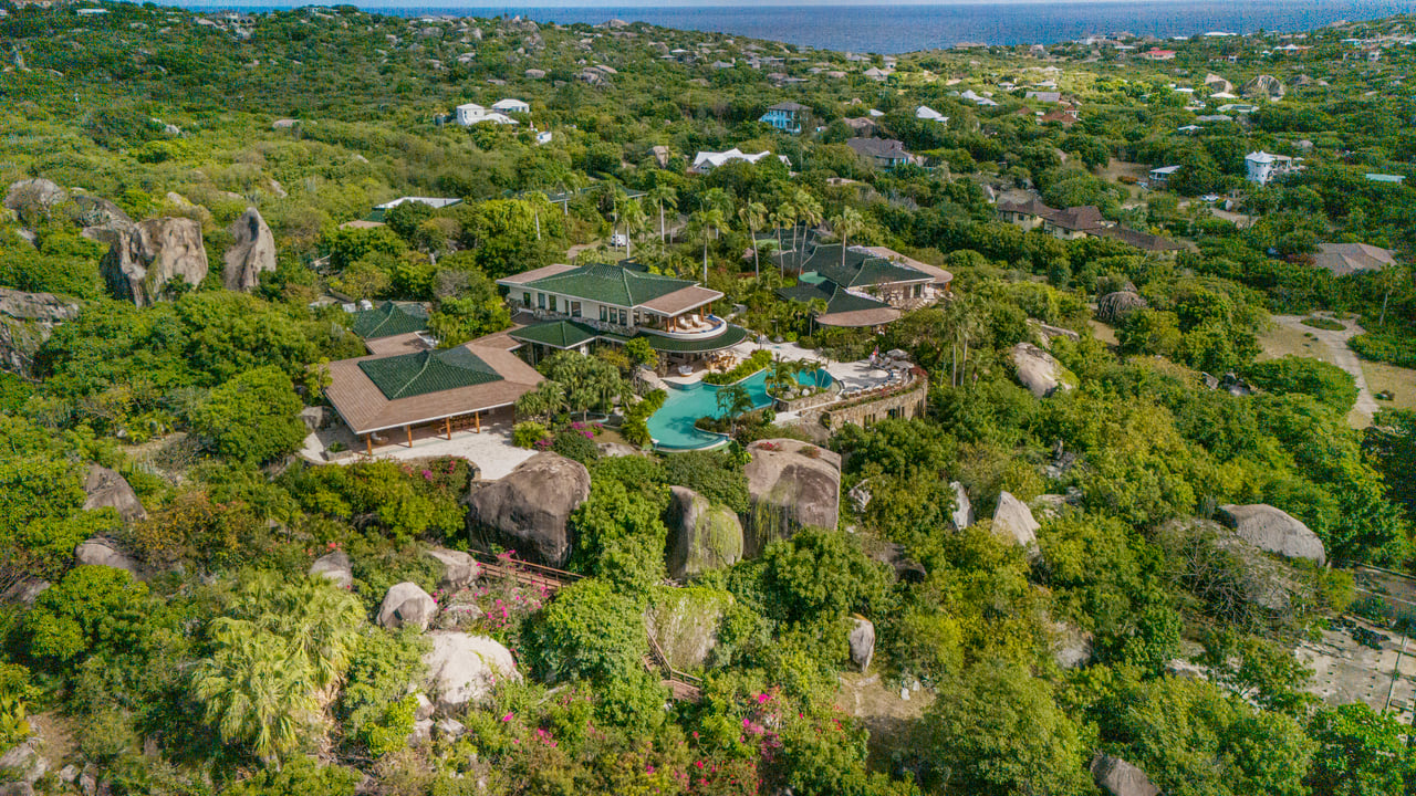 Valley Trunk Estate 
