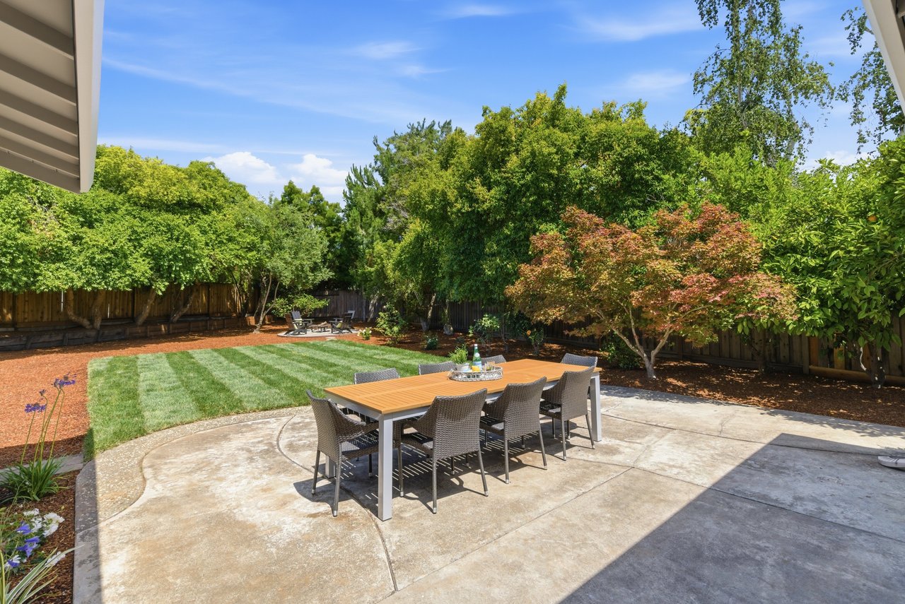 831 Mangrove Avenue