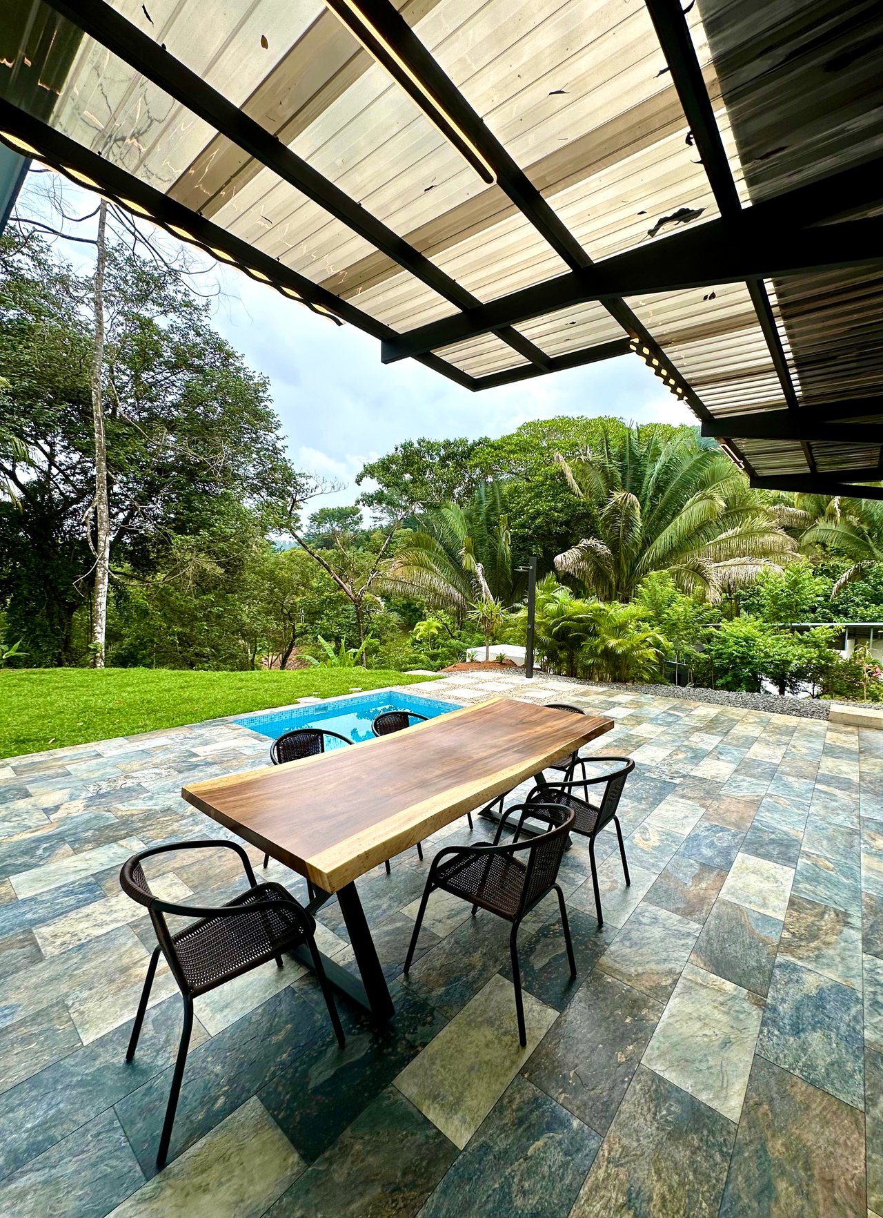 Brand-New 2BR/2BT in Playa Hermosa – 5 Minutes to the Beach | Priced to Sell