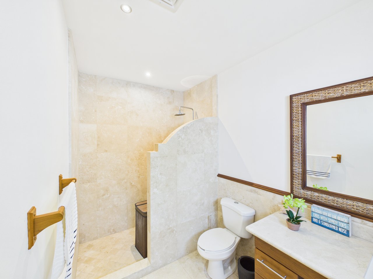 Casa Nanik, Villa 1307, Pristine Bay