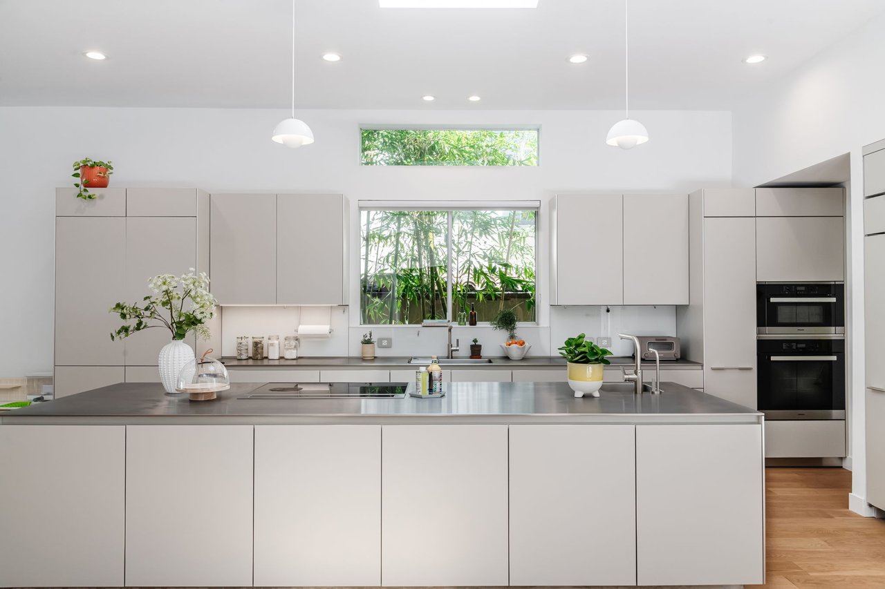 Private Listing in Manhattan Beach