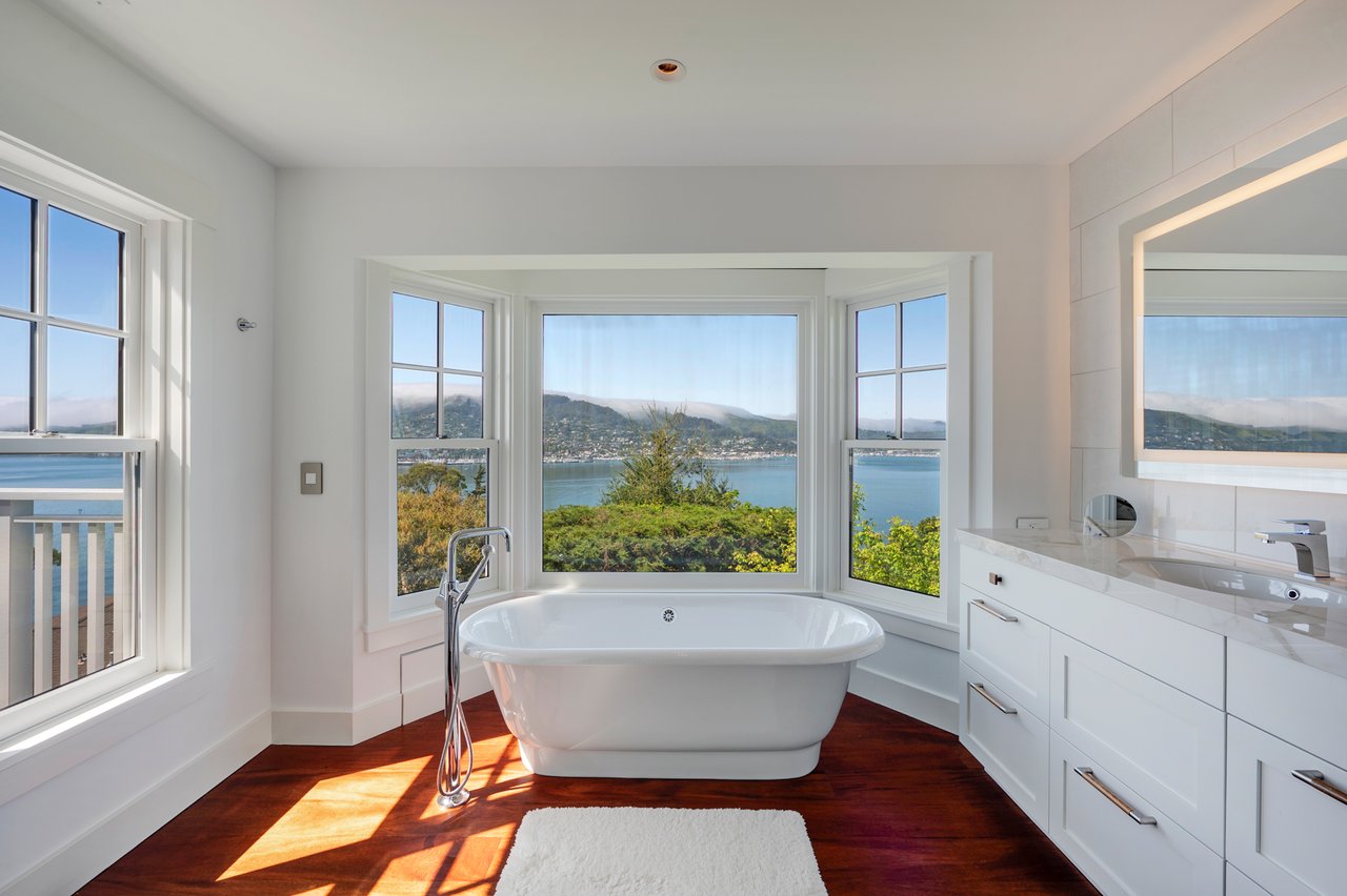 Stunning View Residence