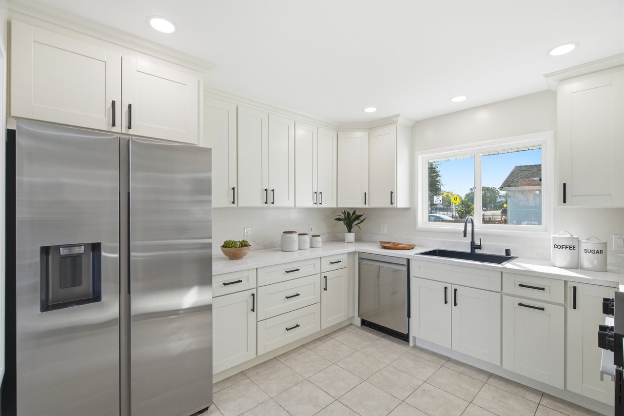 946 Los Padres Boulevard