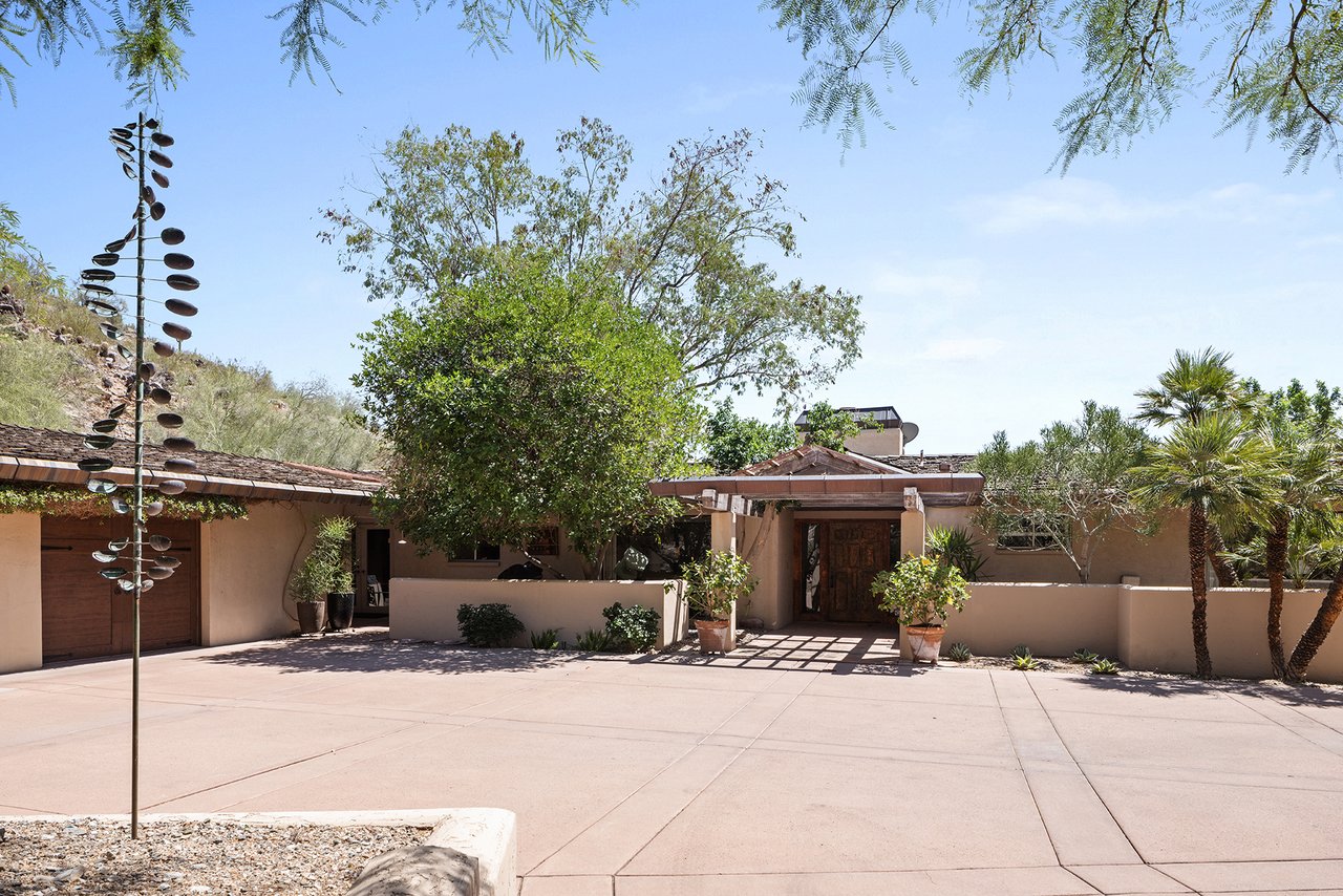 7547 N LAKESIDE Lane