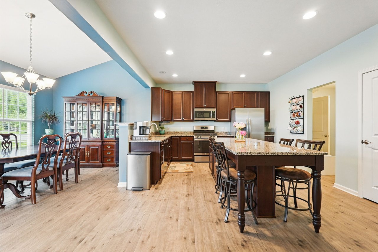 407 Isabella Ct