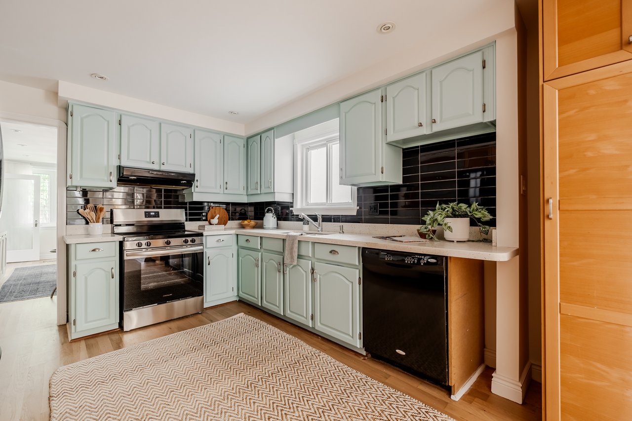 296 Linsmore Cres
