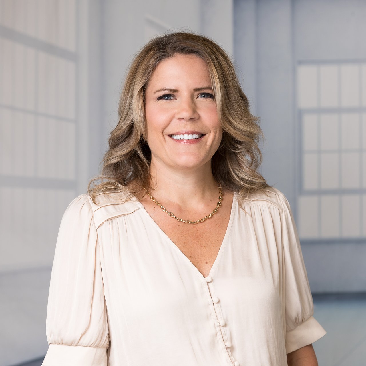 Rebekah Stuckart Brookfield, WI Real Estate Agent Headshot