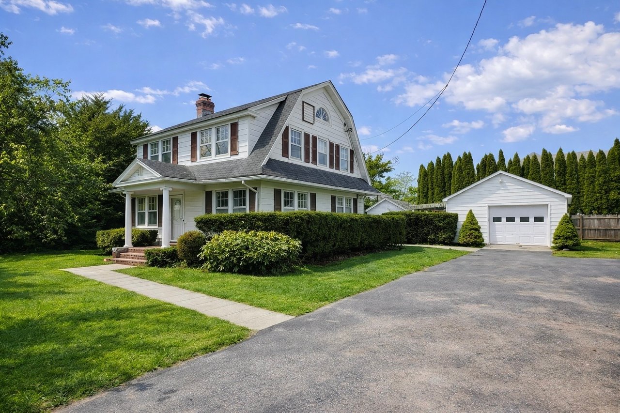 SOUTH VILLAGE LOCATION WITH ENDLESS POTENTIAL