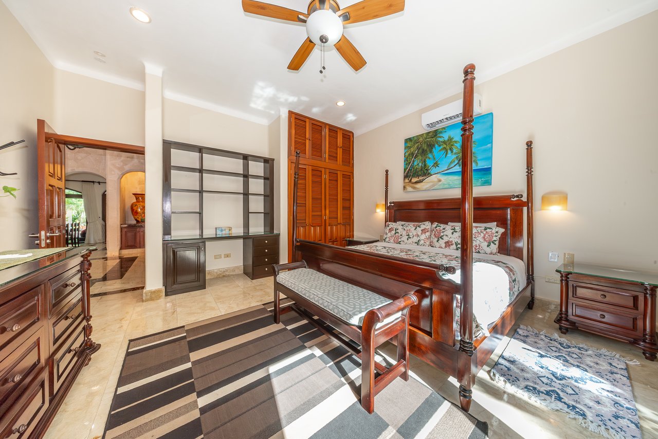 Villa Orquídea Puerto Aventuras | Golf-Front Luxury Estate