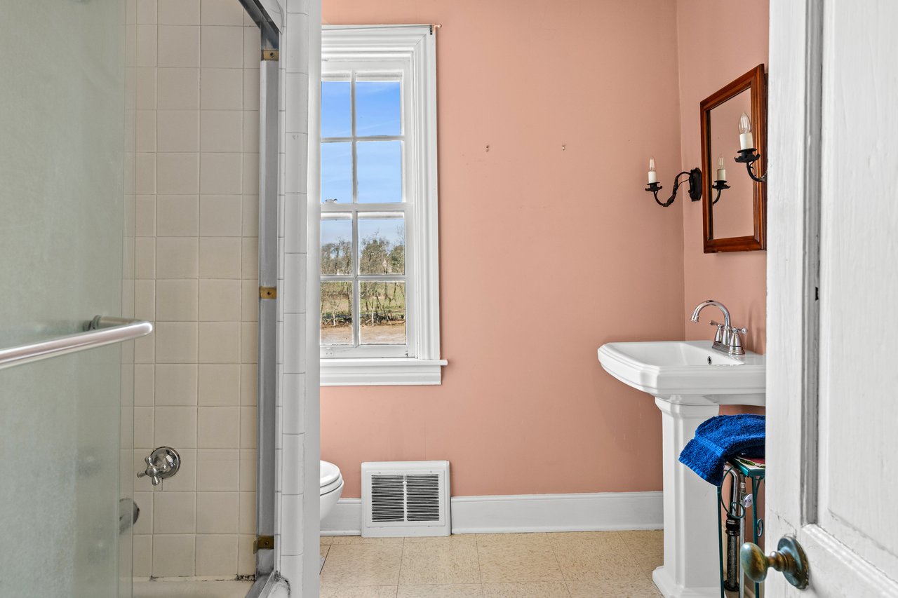 2016 Stonesthrow Road