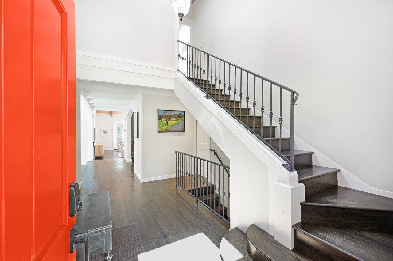 17 Hillside Ave