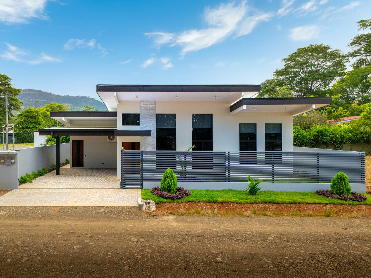 River Bend Estates, 3 Bedroom Masterpiece.