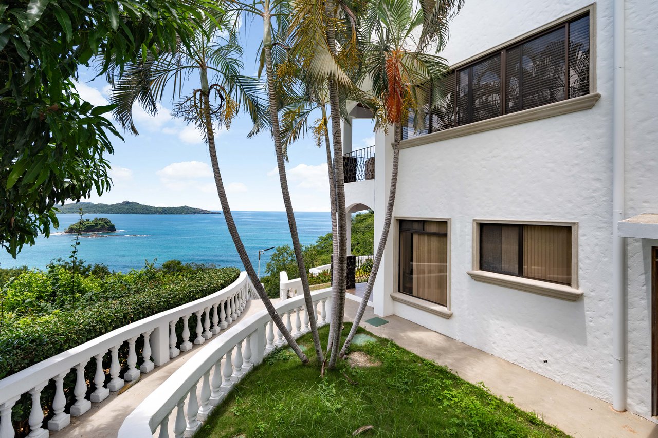 Flamingo Cove #1 | Spacious 2-Bedroom Ocean View Condo.