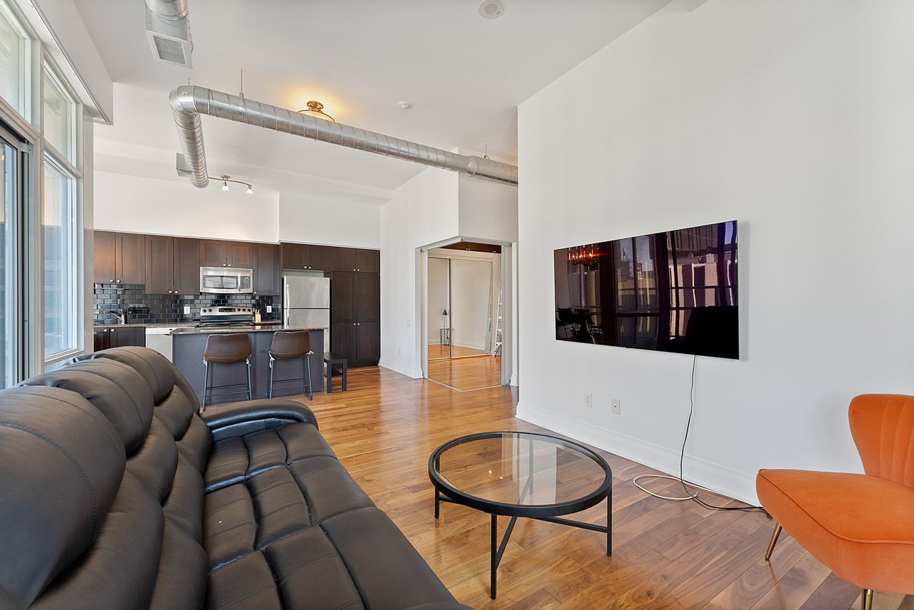 2191 Yonge Street Unit: L7